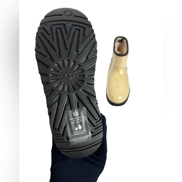 UGG Womens Classic Clear Mini Waterproof Ankle Boots - Picture 13 of 15